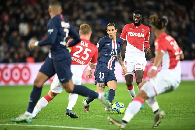 利物浦、曼城和热刺竞逐安托万·塞梅尼奥：英超转会市场的焦点（安托万·塞梅尼奥成英超转会焦点：利物浦、曼城与热刺上演争夺战）