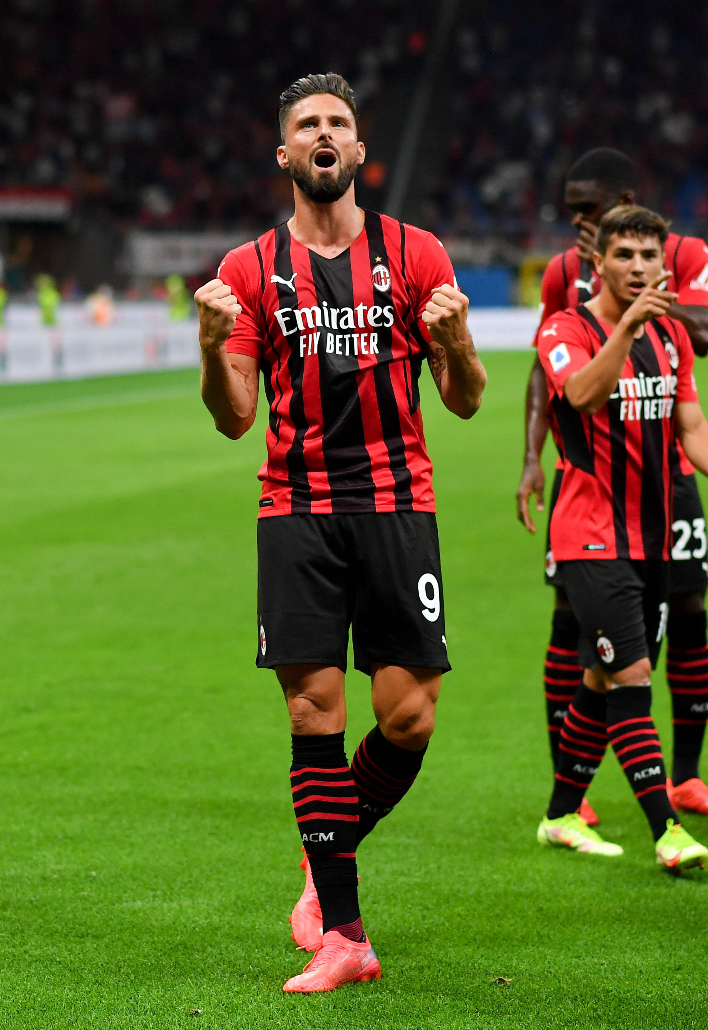 穆勒续约温哥华白浪至2026年，年薪600万欧元