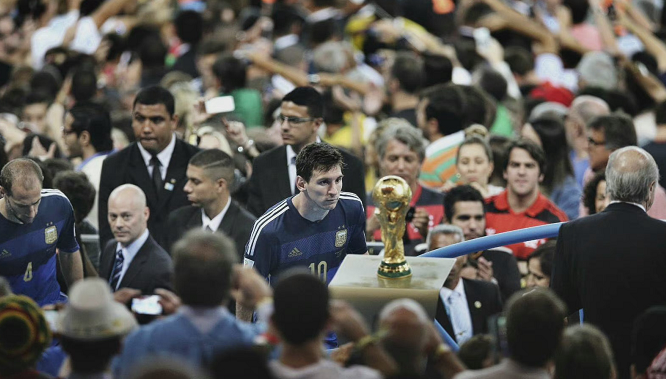 跨越20年的青春！C罗有望迎来个人第六次世界杯之旅（20年韶华见证！C罗或将踏上第六次世界杯征程）