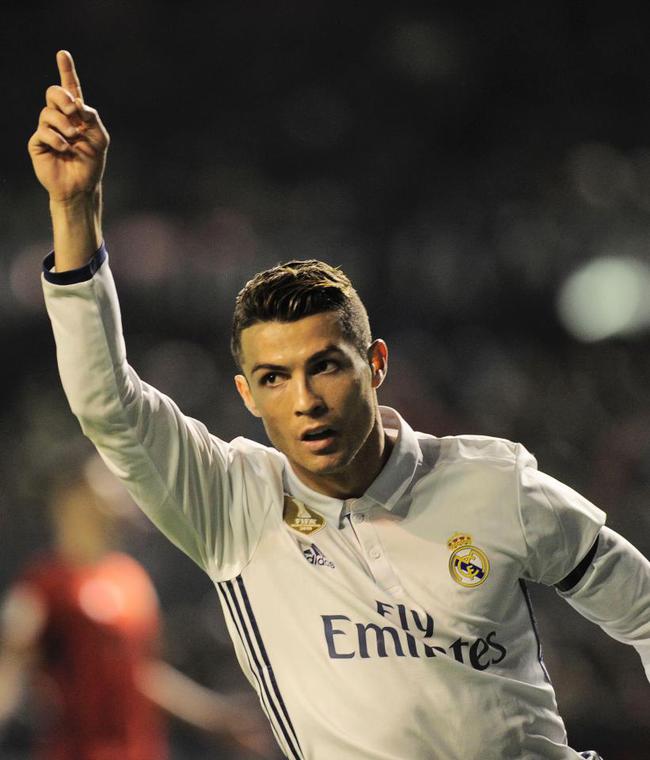 国脚伤愈复出，送出助攻稳定军心