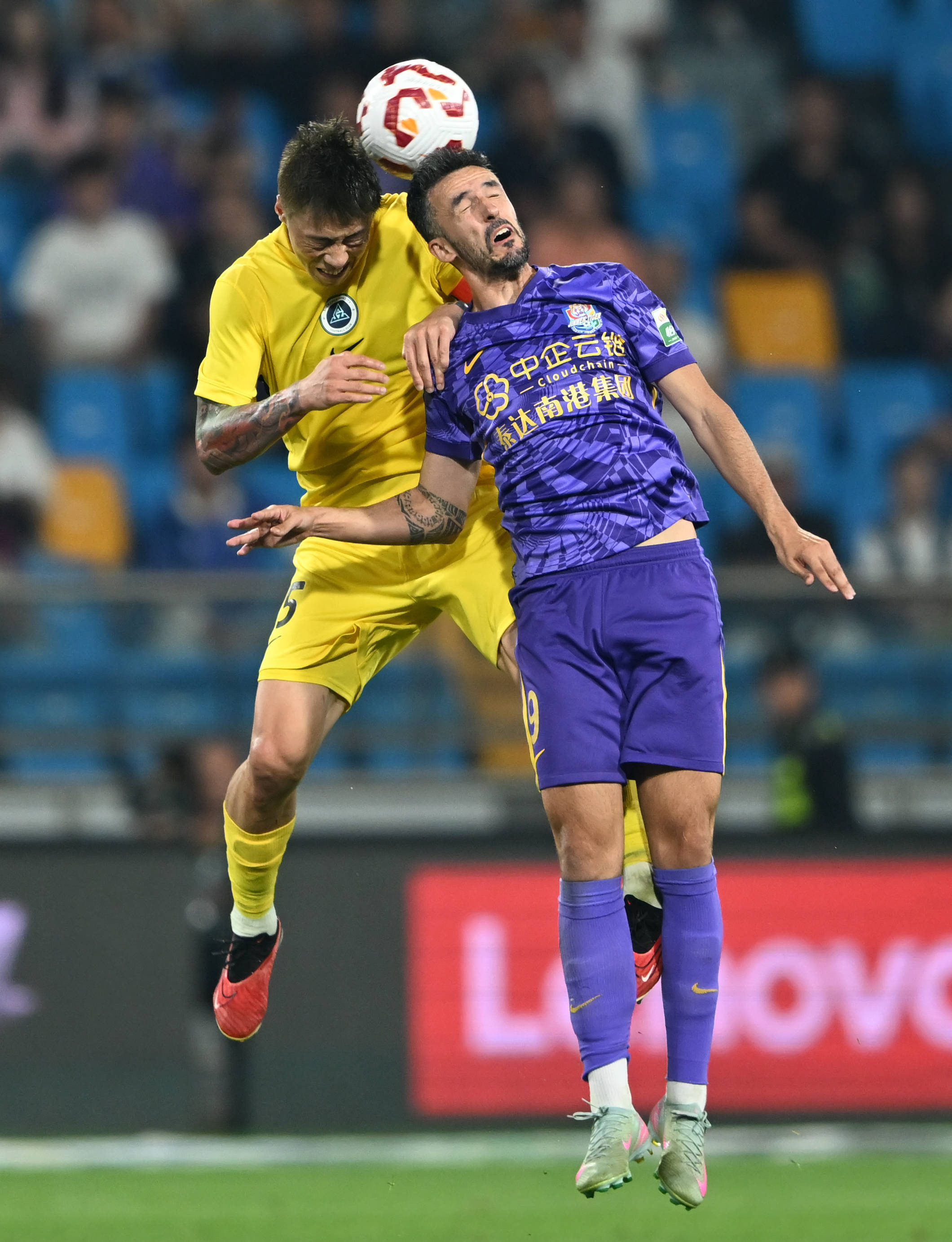 国安与河南合拍足协杯决赛宣传片：在传统足球赛中加入福瑞