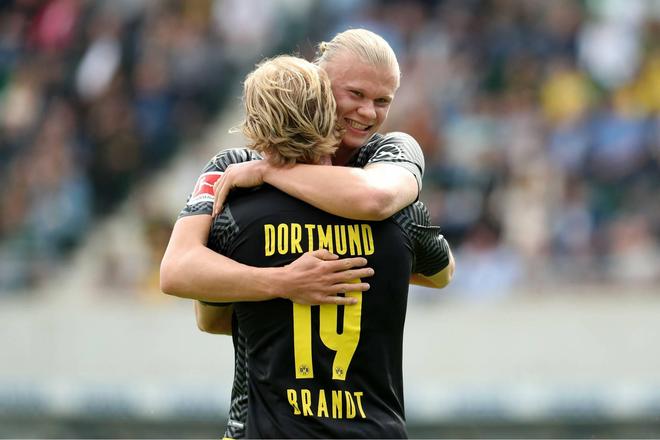 托蒂：米兰双雄和那不勒斯是意甲夺冠热门，悬念会持续到最后（托蒂：意甲争冠看米兰双雄与那不勒斯，胜负要到最后揭晓）