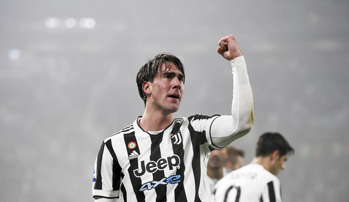 不看好邵佳一执教国足❗详细介绍邵佳一履历❗