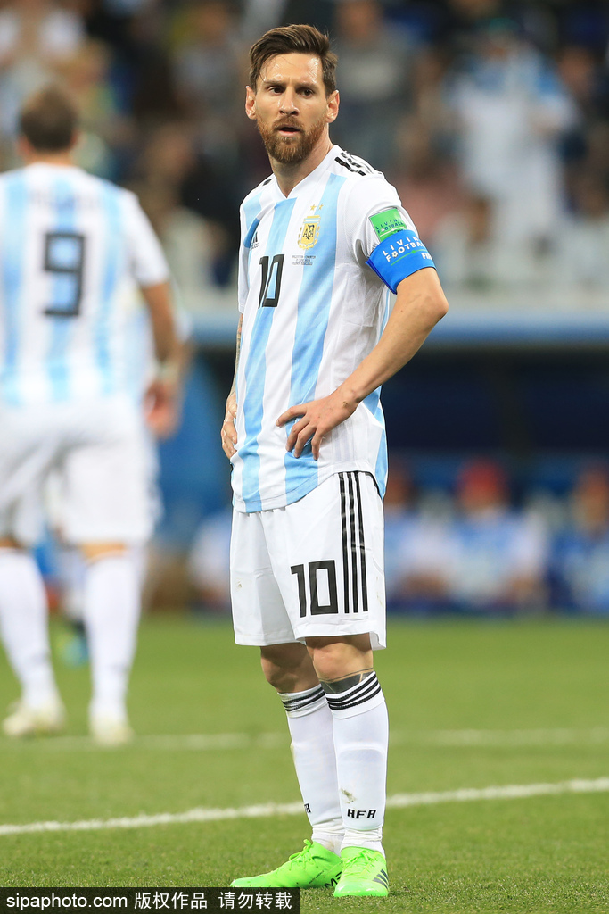 董路：中国人是世界上最不热爱足球的人！球员不爱足球，就是干活挣钱（董路：国人对足球热情全球垫底！球员不爱足球，只当谋生手段）