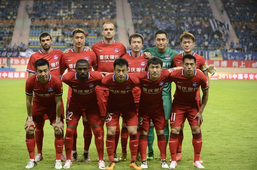 京媒：冯博轩因伤缺席今天的赛前训练，李磊今天出现在训练中（京媒：冯博轩伤缺今日赛前训练，李磊现身训练场）