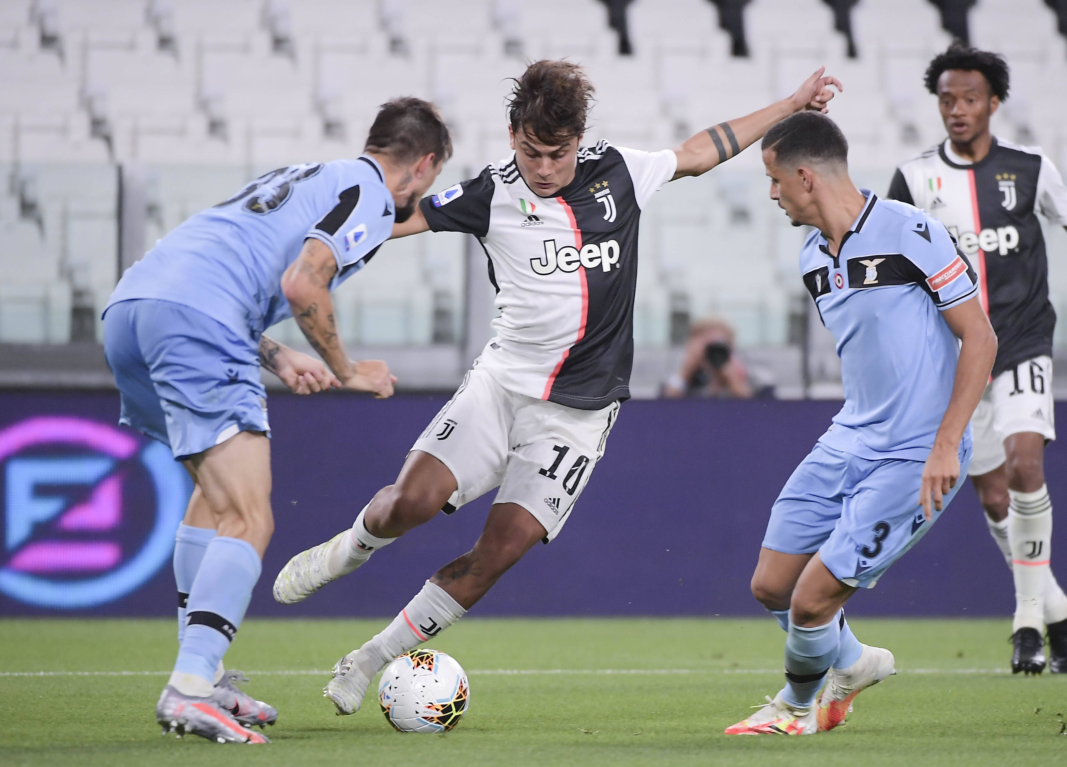 小卡空砍36+7哈登梦游，鲍威尔轰30分手刃旧主，热火送快船5连败