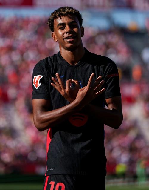 穆雷37+7遭遇里程悲，空砍全场最高分