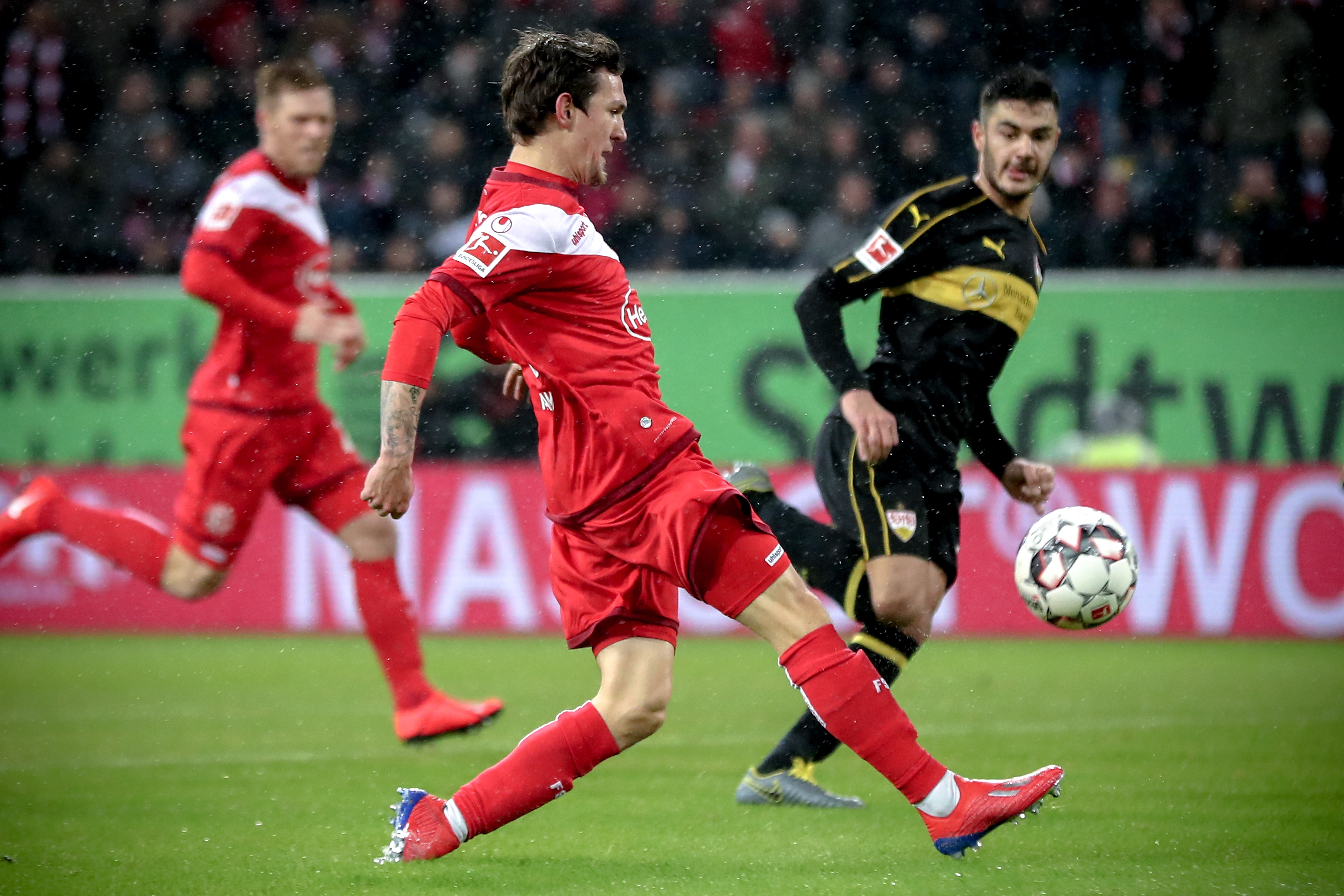 英超3-1大冷门！11.4亿豪门轰然倒下 升班马终结4连败逃离降级区