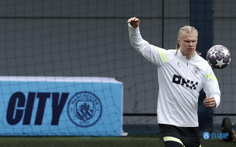 斯基拉：目前尤文从未考虑出售戴维，俱乐部依然对他充满信心