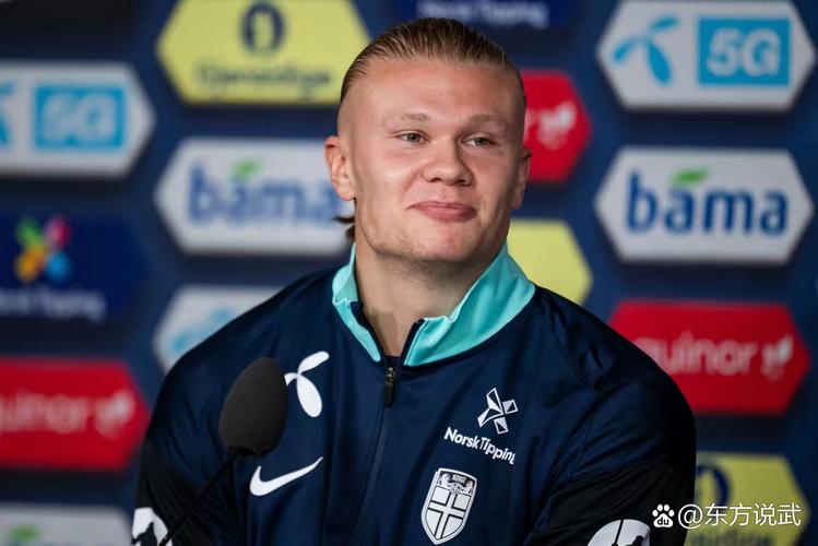 中足联颁奖：申花外租广西球员费尔南多当选中乙赛季最佳球员（中足联年度评选：申花外租至广西的费尔南多当选中乙最佳球员）