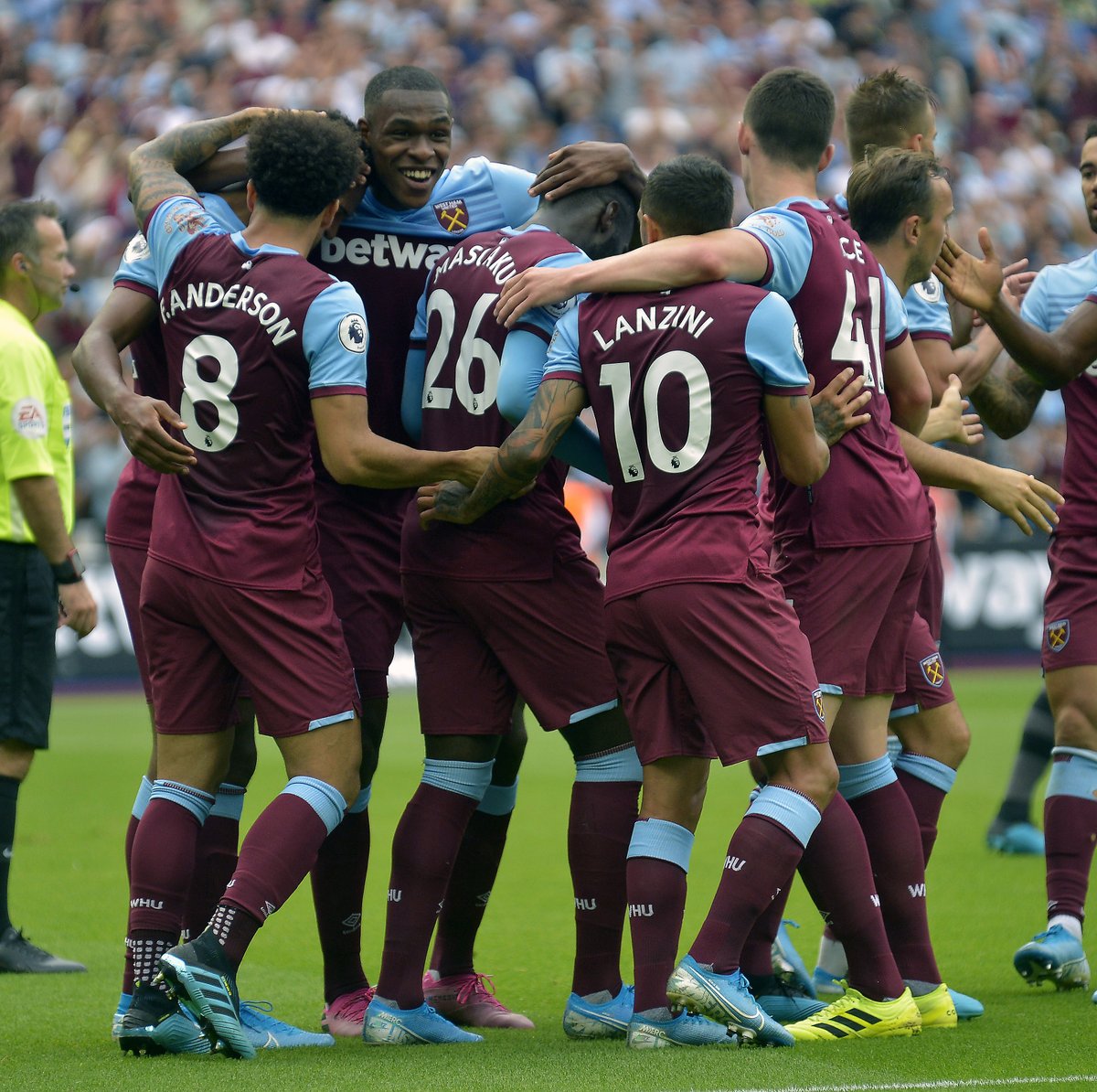 安东：球队早早进球本应取得胜利；我们反复出现低级错误