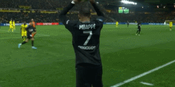 官方：法兰克福签下日本19岁左后卫小杉启太（法兰克福官宣19岁日本左后卫小杉启太加盟）