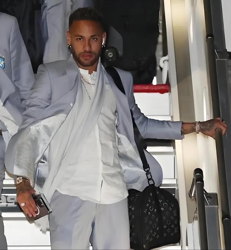 丰特：如果我赢得巴萨主席选举，第一个电话就是打给梅西（丰特称若当选巴萨主席，将第一时间致电梅西）